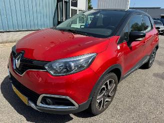 Vaurioauto  passenger cars Renault Captur 0.9 TCe Helly Hansen 2015/1