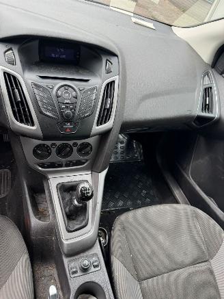 Ford Focus 1.6 EcoBoost Titanium picture 11