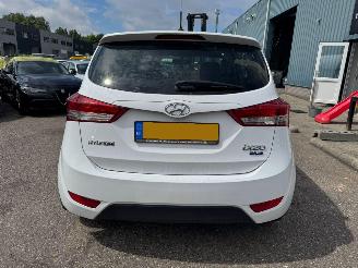 Hyundai Ix20 1.4 i-Motion picture 4