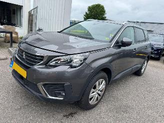 skadebil auto Peugeot 5008 1.2 PureTech Active 2017/6