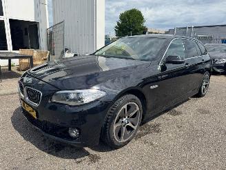 uszkodzony samochody osobowe BMW 5-serie Touring 518d AUTOMAAT  Luxury Edition 2016/10