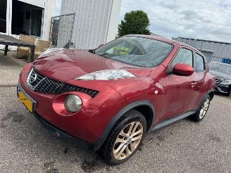 Vaurioauto  passenger cars Nissan Juke 1.6 Acenta 2010/10