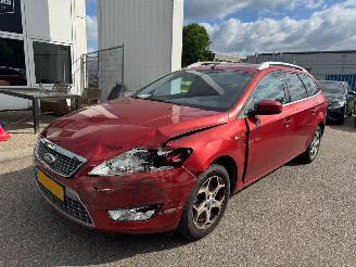damaged passenger cars Ford Mondeo Wagon 2.0-16V Limited 2010/8