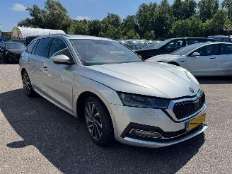 Damaged car Skoda Octavia Combi 2.0 AUTOMAAT TDI 2020/5