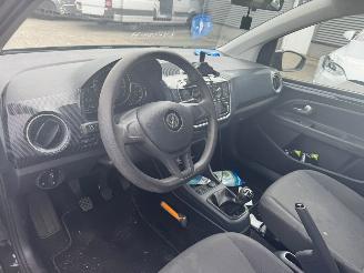 Volkswagen Up! 1.0 BMT move up! picture 12