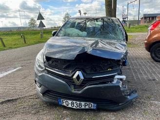 Autoverwertung Renault Clio  2020/4