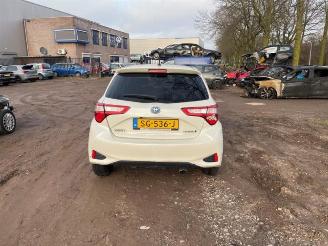 Toyota Yaris Yaris III (P13), Hatchback, 2010 / 2020 1.5 16V Hybrid picture 3