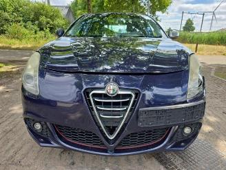 Salvage car Alfa Romeo Giulietta Giulietta (940), Hatchback, 2010 / 2020 1.6 JTDm 16V 2011/1