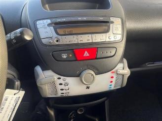 Peugeot 107 107, Hatchback, 2005 / 2014 1.0 12V picture 7