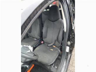 Peugeot 107 107, Hatchback, 2005 / 2014 1.0 12V picture 14