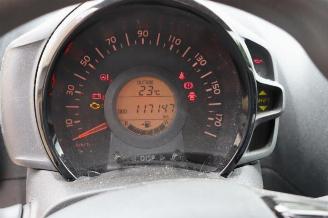 Peugeot 108 108, Hatchback, 2014 1.0 12V picture 12