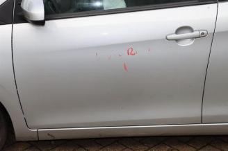 Peugeot 108 108, Hatchback, 2014 1.0 12V VVT-i picture 30