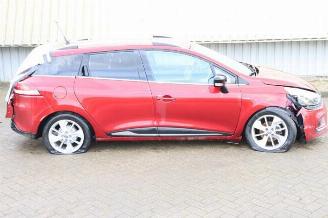 Uttjänta bilar auto Renault Clio Clio IV Estate/Grandtour (7R), Combi 5-drs, 2012 / 2021 0.9 Energy TCE 90 12V 2017/5