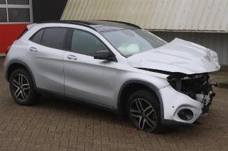 Coche siniestrado Mercedes GLA GLA (156.9), SUV, 2013 / 2019 1.6 180 16V 2018/3