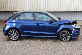 Coche siniestrado Audi A1 A1 Sportback (8XA/8XF), Hatchback 5-drs, 2011 / 2018 1.0 TFSI Ultra 12V 2017/7