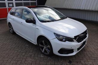 Auto da rottamare Peugeot 308 308 SW (L4/L9/LC/LJ/LR), Combi 5-drs, 2014 / 2021 1.2 12V e-THP PureTech 130 2019/10