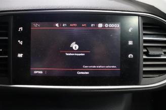 Peugeot 308 308 SW (L4/L9/LC/LJ/LR), Combi 5-drs, 2014 / 2021 1.2 12V e-THP PureTech 130 picture 12