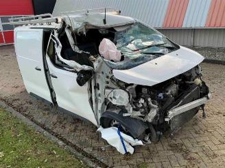 Coche siniestrado Peugeot Expert Expert (V1/VA/VB/VE/VF/VT/VY), Van, 2016 1.5 BlueHDi 100 2019/8