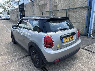 Auto incidentate Mini Electric CAMDEN EDITION 33KWh 2024/3
