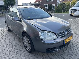 krockskadad bil auto Volkswagen Golf 1.6 FSI 2005/5