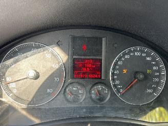 Volkswagen Golf 1.6 FSI picture 9