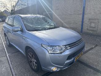 Mitsubishi Outlander 2.0 PHEV Instyle picture 3