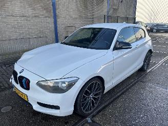 Schadeauto BMW 1-serie 114 I 2013/4
