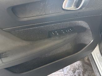 Volvo XC40 2.0 b3 Essential, picture 9