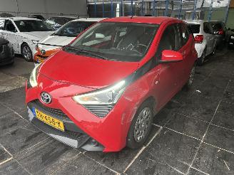 Schadeauto Toyota Aygo 1.0 VVT-I X-PLAY 2018/9