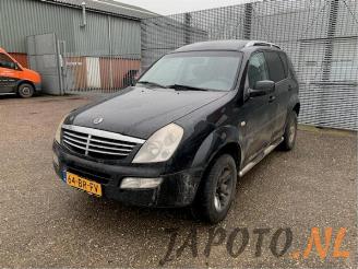 Coche siniestrado Ssang yong Rexton Rexton, SUV, 2002 2.7 Xdi RX/RJ 270 16V 2004/10