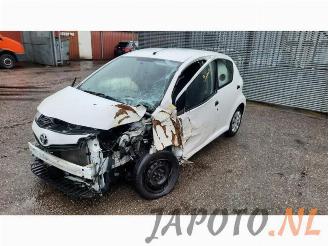 Coche siniestrado Toyota Aygo Aygo (B10), Hatchback, 2005 / 2014 1.0 12V VVT-i 2014/9