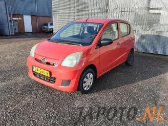 Coche siniestrado Daihatsu Cuore Cuore (L251/271/276), Hatchback, 2003 1.0 12V DVVT 2008/7
