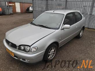 Auto da rottamare Toyota Corolla Corolla (EB/WZ/CD), Hatchback, 2000 / 2002 1.6 16V VVT-i 2002/1