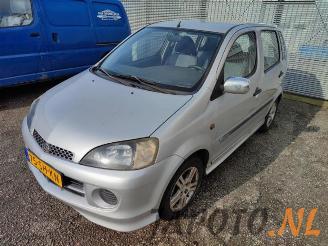Coche siniestrado Daihatsu Young-rv YRV (M2), Hatchback, 2000 / 2006 1.0 12V DVVT STi 2006/1
