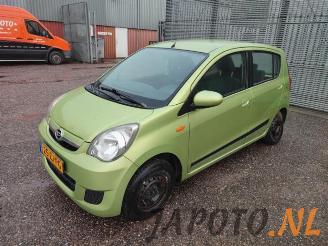 Coche siniestrado Daihatsu Cuore Cuore (L251/271/276), Hatchback, 2003 1.0 12V DVVT 2008/3