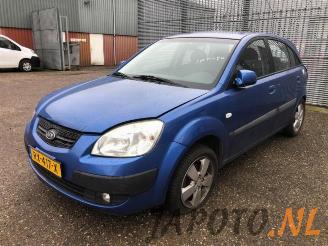 Auto da rottamare Kia Rio Rio II (DE), Hatchback, 2005 / 2011 1.4 16V 2007/11