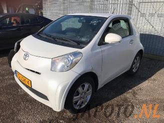 Coche siniestrado Toyota iQ iQ, Hatchback 3-drs, 2009 / 2015 1.0 12V VVT-i 2009/4