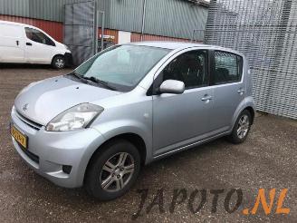 Coche siniestrado Daihatsu Sirion Sirion 2 (M3), Hatchback, 2005 1.3 16V DVVT 2008/3