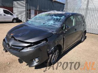 Coche siniestrado Toyota Verso Verso, MPV, 2009 / 2018 1.6 D-4D 16V 2015/11
