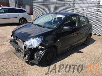Coche siniestrado Mitsubishi Space-star Space Star (A0), Hatchback, 2012 1.0 12V 2014/7