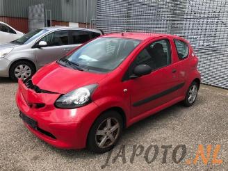 Coche siniestrado Toyota Aygo Aygo (B10), Hatchback, 2005 / 2014 1.0 12V VVT-i 2006/7