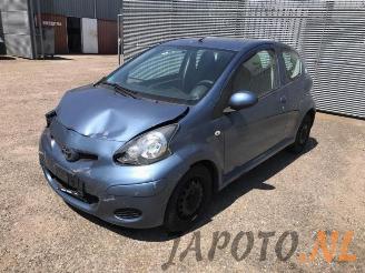 Coche siniestrado Toyota Aygo Aygo (B10), Hatchback, 2005 / 2014 1.0 12V VVT-i 2009/10