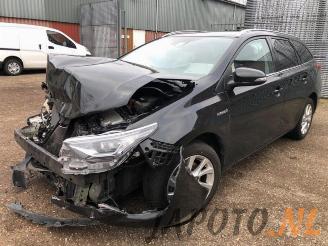 Coche siniestrado Toyota Auris Auris Touring Sports (E18), Combi, 2013 / 2018 1.8 16V Hybrid 2015/7