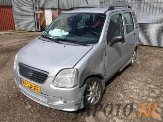 Coche siniestrado Suzuki Wagon r Wagon-R+ (RB), MPV, 2000 / 2008 1.3 16V 2002/11