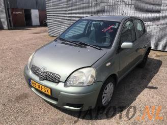 Coche siniestrado Toyota Yaris Yaris (P1), Hatchback, 1999 / 2005 1.3 16V VVT-i 2003/10