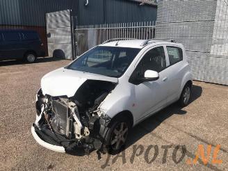 Coche siniestrado Chevrolet Spark Spark (M300), Hatchback, 2010 1.0 16V Bifuel 2011/11