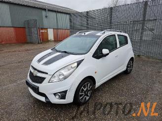Auto da rottamare Chevrolet Spark Spark (M300), Hatchback, 2010 1.0 16V Bifuel 2011/10