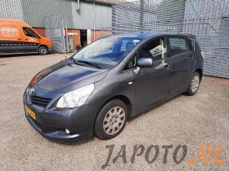 Auto da rottamare Toyota Verso Verso, MPV, 2009 / 2018 2.0 16V D-4D-F 2010/8