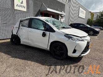 Toyota Yaris Yaris III (P13), Hatchback, 2010 / 2020 1.0 12V VVT-i picture 7