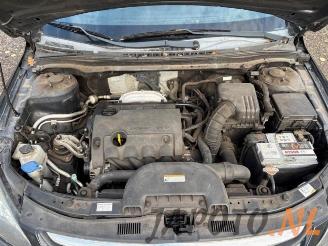 Hyundai I-30 i30 Crosswagon (WWH), Combi, 2007 / 2012 1.6 CVVT 16V picture 14